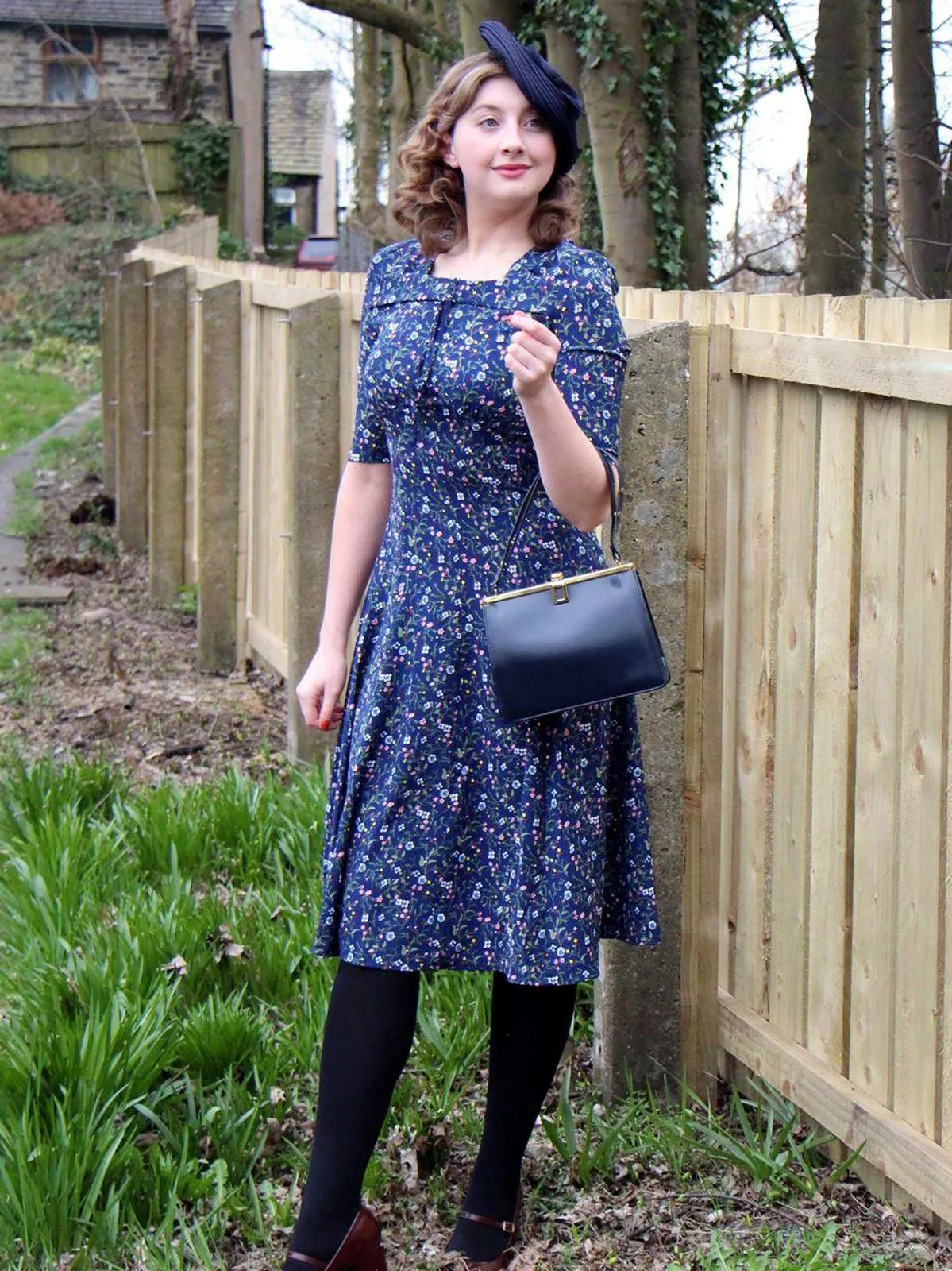 1940s Vintage Floral Tribute Tea Dress in Navy Blue