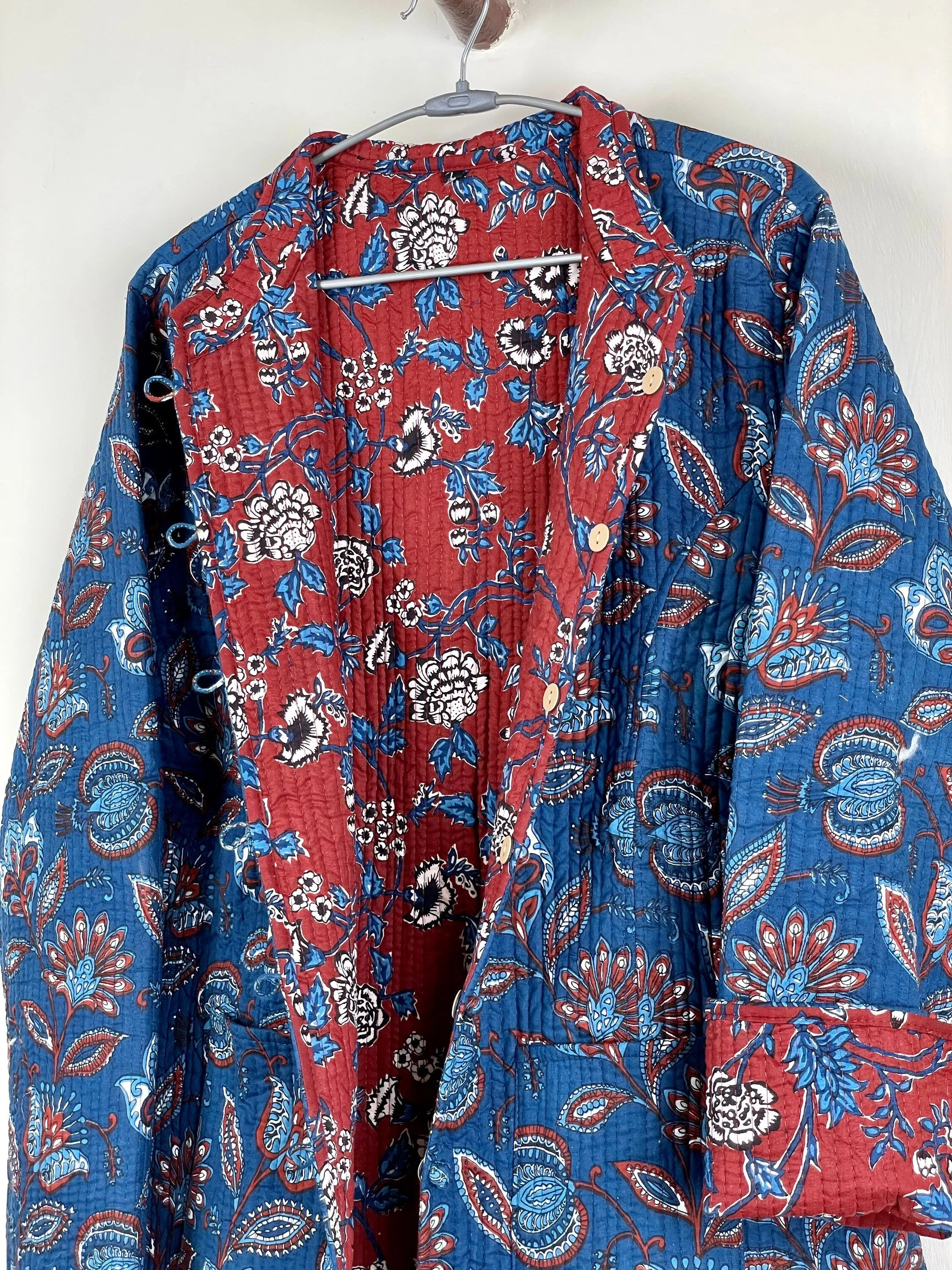 Indian Handmade Quilted Cotton Fabric Jacket Stylish Blue & Red Floral Women's Coat, Reversible Waistcoat for Her