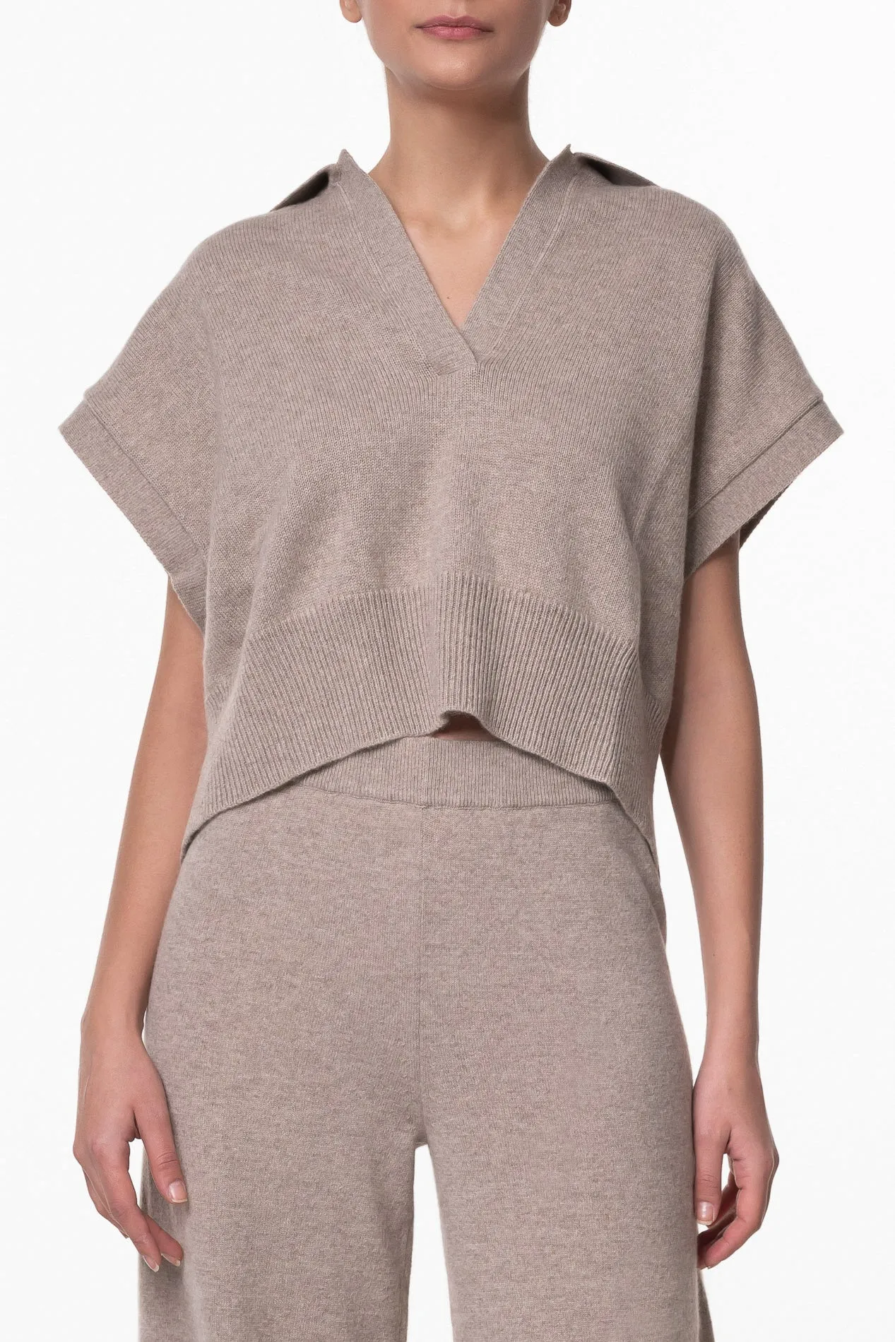 Shiya V-Neck Cashmere Sweater Vest In Sesame