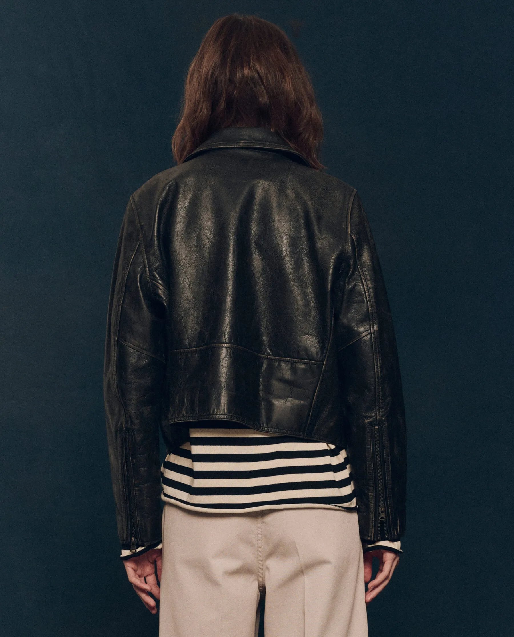 The Great - The Perfect Leather Jacket in Worn Black